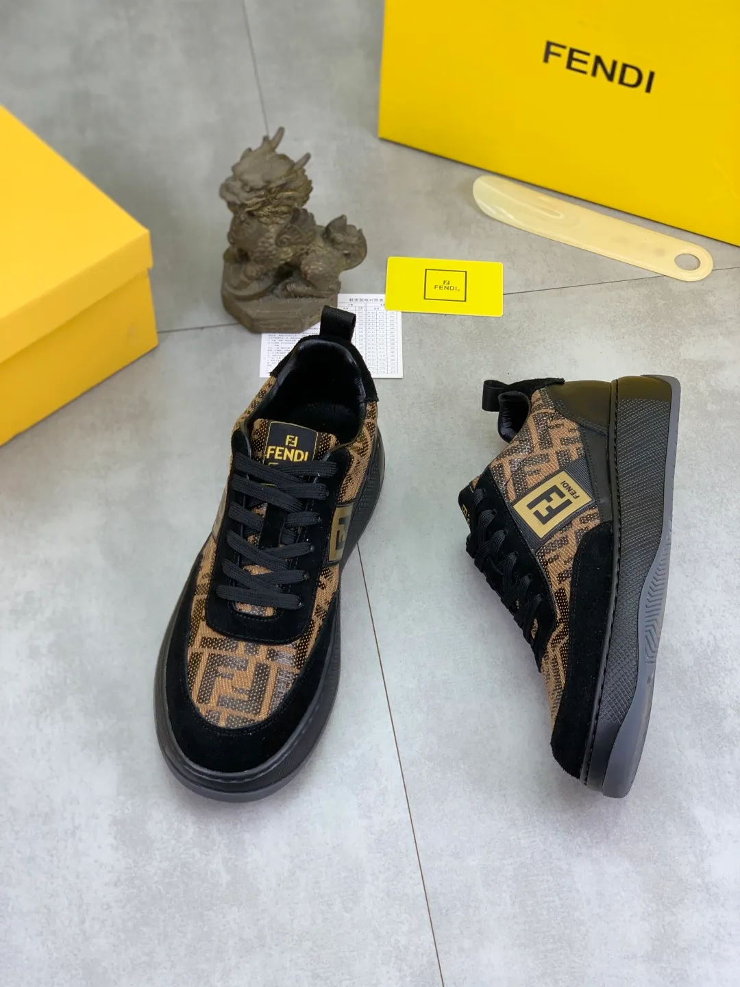​Men's shoes 💰P420💰[New style] Little Monster 🆘 New FENDI (Fendi) New style 🕶️🕶️Simple routing effect, showing an elegant and cool driving shoe 🎬Using imported calfskin + first-layer pigskin lining🐂Excellent material🎬Detailed workmanship 🤗Comfortable foot feel➰➰. ​Pair it with any outfit to show your taste and temperament, low-key luxury ♻️Design ​simple and elegant ​noble and fashionable 🍃​Very loved and favored by trendy men 💓❤️size: 38-44 (45 customized) 3️⃣colors available